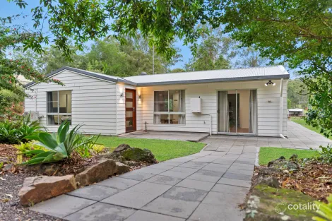 16 Amigh Rd, Landsborough, QLD 4550