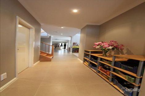 Property photo of 21 Eaglehawk Circuit Cairnlea VIC 3023