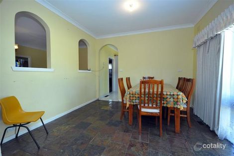Property photo of 4 Mitford Crescent Craigieburn VIC 3064