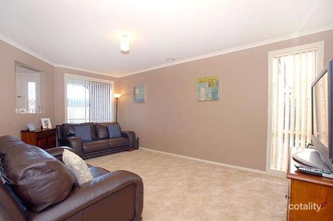 Property photo of 4 Nile Crescent Cranbourne VIC 3977