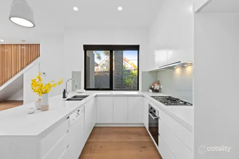 Property photo of 2/20 Grandview Grove Oakleigh VIC 3166