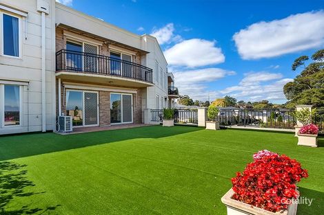 Property photo of 155 Warrigal Road Burwood VIC 3125