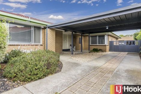Property photo of 8 Fairway Avenue Hoppers Crossing VIC 3029