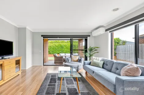 Property photo of 8 Portrush Loop Armstrong Creek VIC 3217