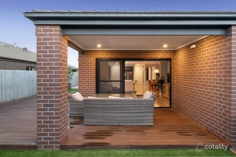 Property photo of 8 Portrush Loop Armstrong Creek VIC 3217
