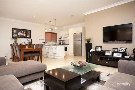 Property photo of 12 Stoke Heath Way Caroline Springs VIC 3023