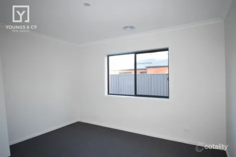 Property photo of 10 Sunflower Drive Mooroopna VIC 3629