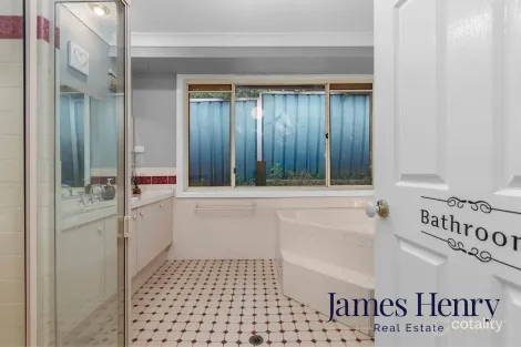 Property photo of 40 Baker Drive Tenambit NSW 2323