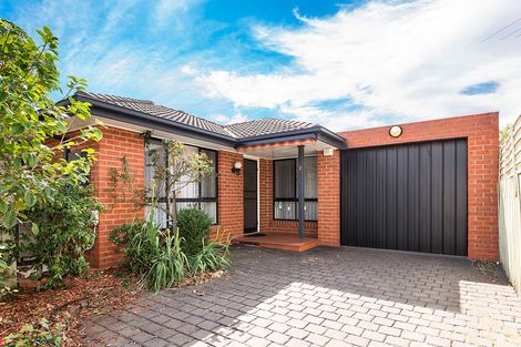 2/28 Hawkes Dr, Mill Park, VIC 3082