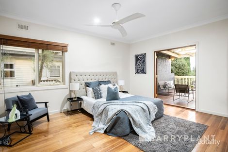 Property photo of 18 Braid Hill Road Macleod VIC 3085