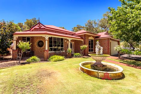 Property photo of 9 Little Place Leschenault WA 6233