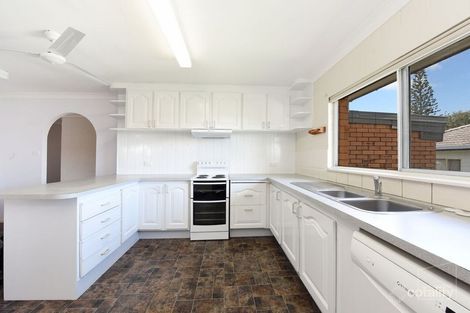 Property photo of 8 Beausang Street Caloundra QLD 4551