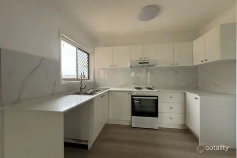 Property photo of 2/38 Ilya Street Macgregor QLD 4109