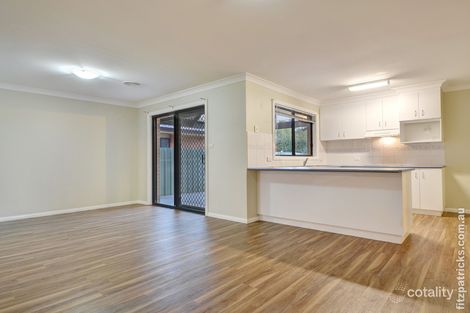 Property photo of 25 Girraween Mews Glenfield Park NSW 2650