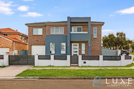 2 Lowe St, Merrylands, NSW 2160