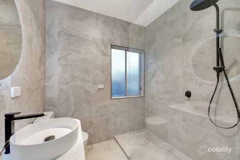 Property photo of 5 Bemm Court Werribee VIC 3030