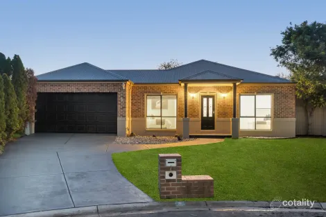 Property photo of 5 Bemm Court Werribee VIC 3030