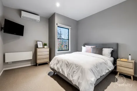 Property photo of 4 Sun Orchid Circuit St Helena VIC 3088