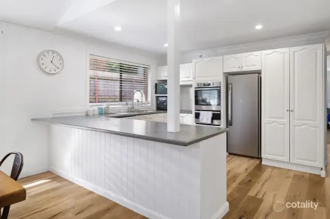 Property photo of 4 Elliott Close Raymond Terrace NSW 2324