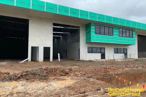 2/4 Cobar Pl, Gregory Hills, NSW 2557