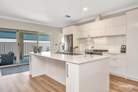 Property photo of 11 Dardanup Parkway Dawesville WA 6211