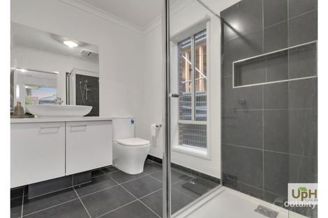 Property photo of 25 Scenery Drive Clyde North VIC 3978