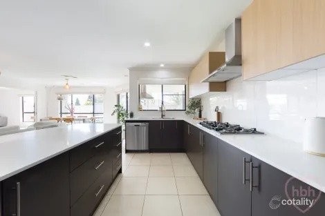 Property photo of 2 Polwarth Circuit Dunlop ACT 2615