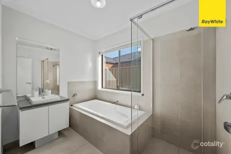 Property photo of 11 Irvine Avenue Strathtulloh VIC 3338