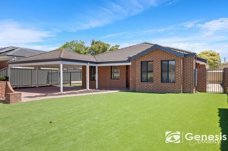 18 Guilfoyle Grn, Cloverdale, WA 6105