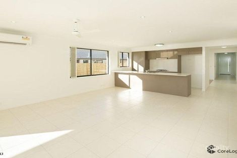 Property photo of 20 Kenneth Drive Augustine Heights QLD 4300