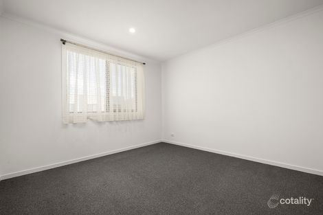 Property photo of 80 Oakden Crescent St Albans VIC 3021