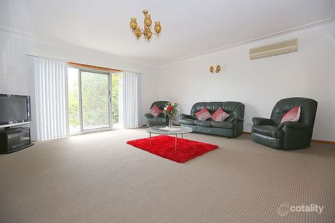 Property photo of 4 Arana Close Georges Hall NSW 2198