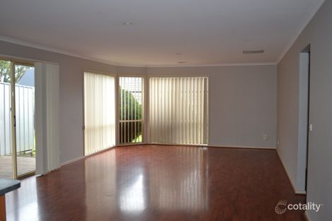 38 Henry Lawson Dr, Lynbrook, VIC 3975