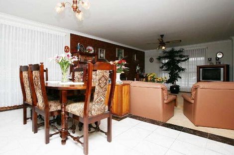 Property photo of 37 Shakespeare Drive Delahey VIC 3037