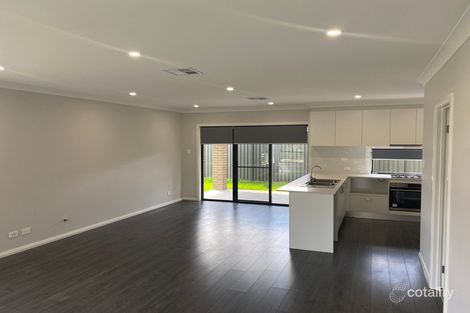 Property photo of 2/51 Clearfield Avenue Austral NSW 2179