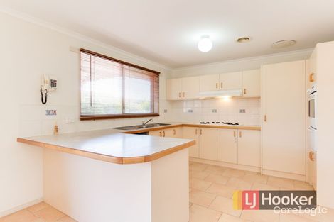 Property photo of 22 Shaftsbury Avenue Berwick VIC 3806