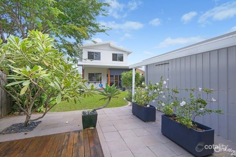 Property photo of 28 Jeays Street Scarborough QLD 4020