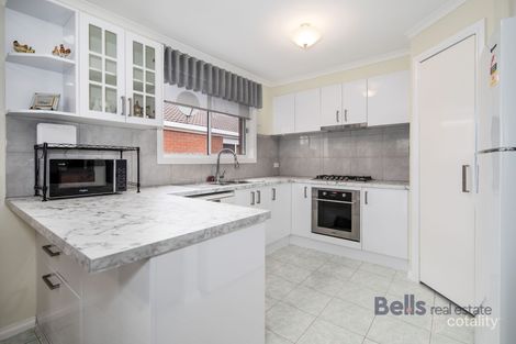 Property photo of 11/21 Patonga Drive Delahey VIC 3037