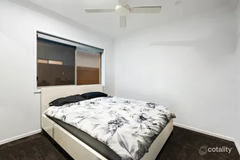 Property photo of 38 Dunstan Crescent Strathpine QLD 4500