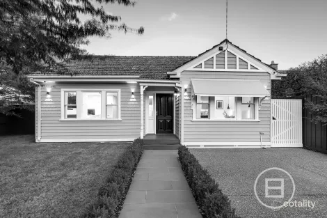 Property photo of 30 Heliopolis Street Pascoe Vale South VIC 3044