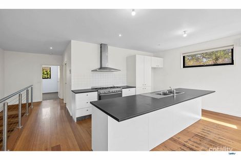2c Aquilla Ave, Torquay, VIC 3228