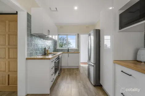 Property photo of 481 Lamport Crescent West Albury NSW 2640