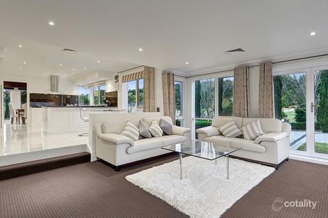 Property photo of 14 Kyrenia Court Warrandyte VIC 3113