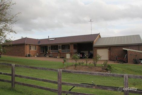 825 Montpelier Dr, The Oaks, NSW 2570