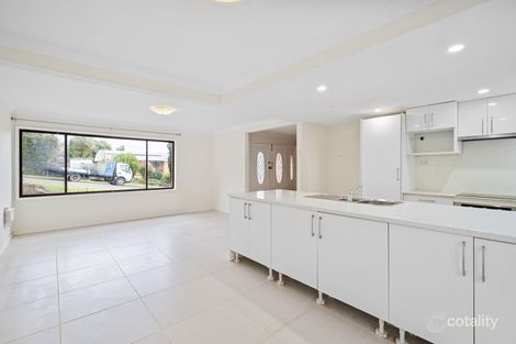 Property photo of 40 North Crescent Wyoming NSW 2250