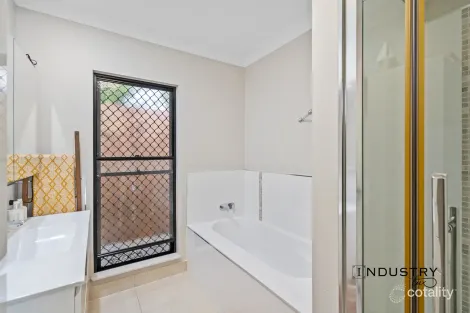 Property photo of 25 The Avenue Trinity Park QLD 4879