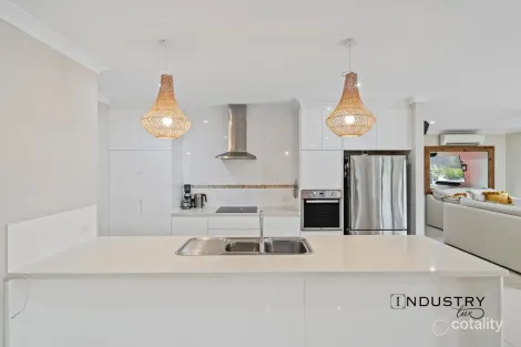 Property photo of 25 The Avenue Trinity Park QLD 4879