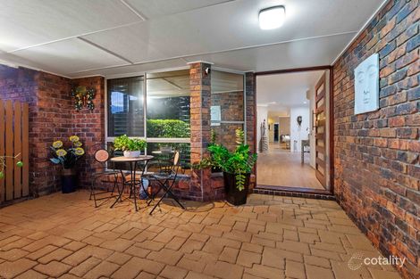 Property photo of 2 Lyall Close Riverhills QLD 4074