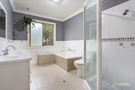 Property photo of 17 Honeyeater Place Tingira Heights NSW 2290