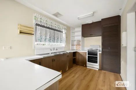 Property photo of 3 Elsa Court Wodonga VIC 3690